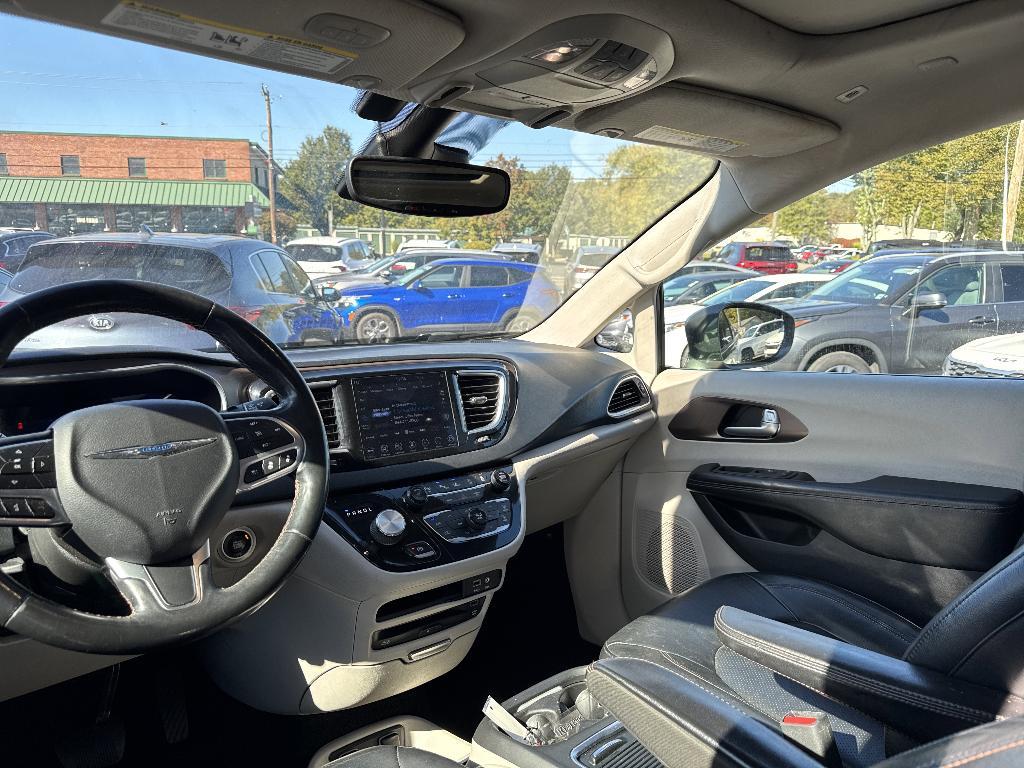 used 2019 Chrysler Pacifica car