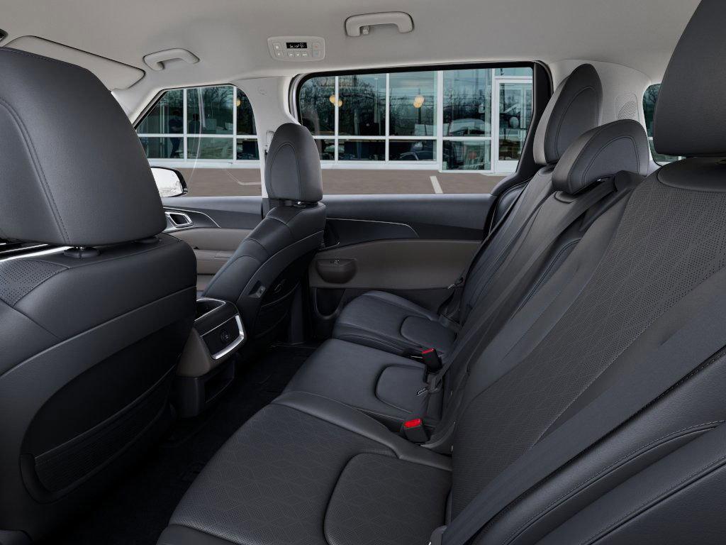 new 2025 Kia Carnival car, priced at $41,025