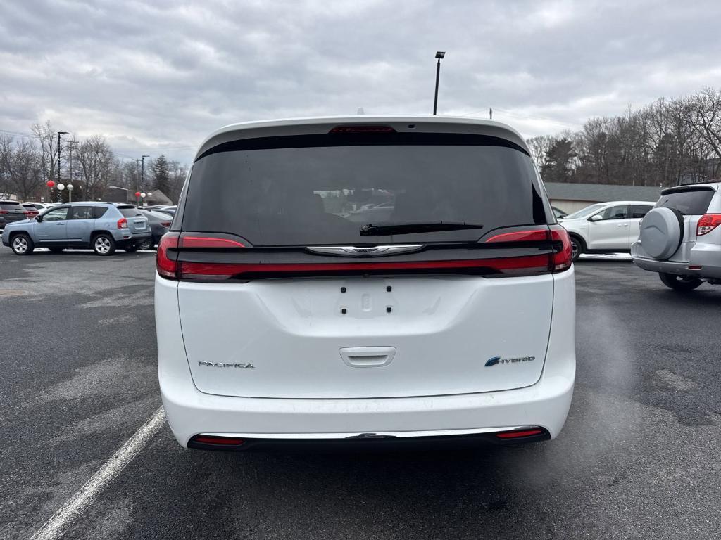 used 2022 Chrysler Pacifica Hybrid car, priced at $26,190