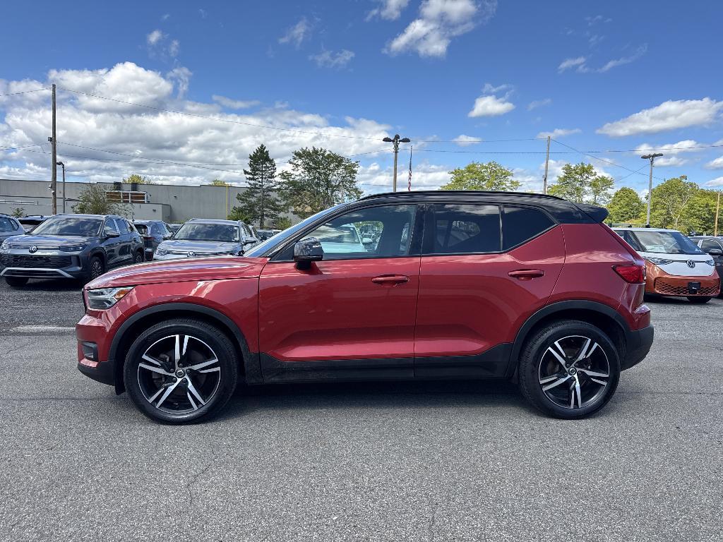 used 2021 Volvo XC40 car, priced at $22,000