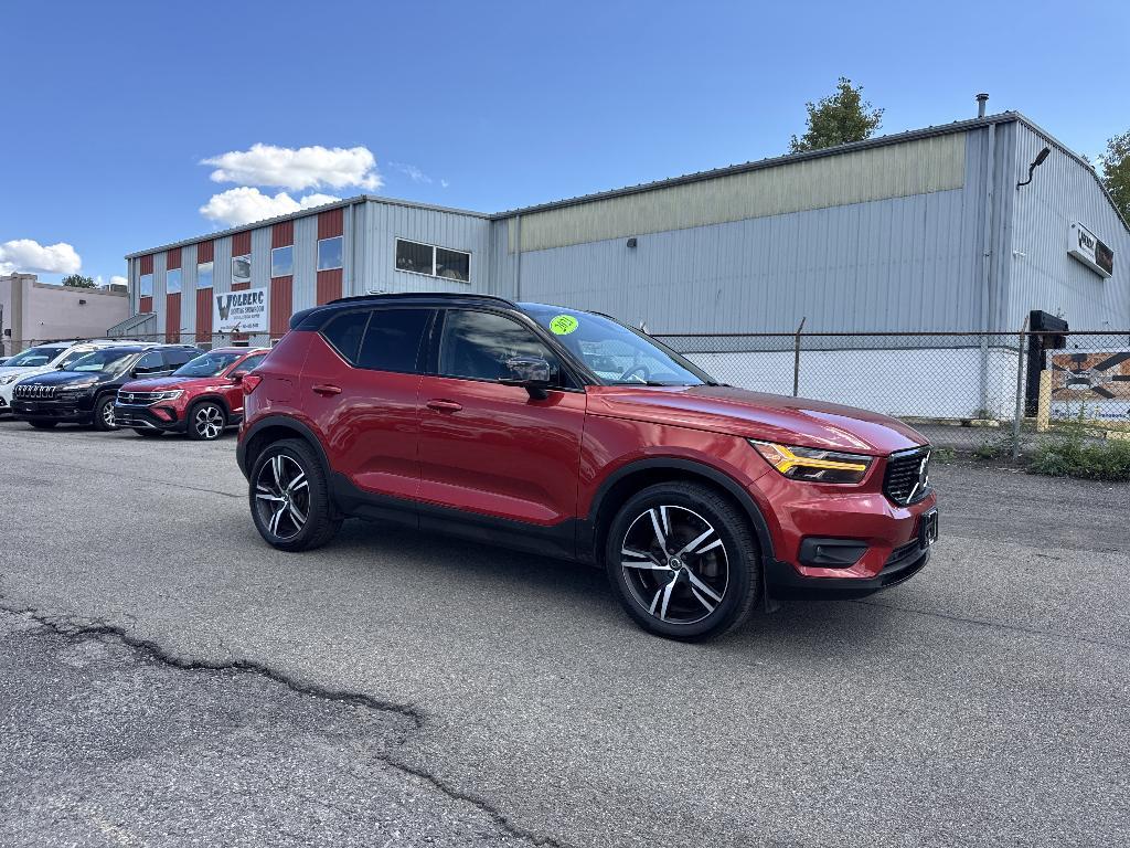 used 2021 Volvo XC40 car, priced at $22,000