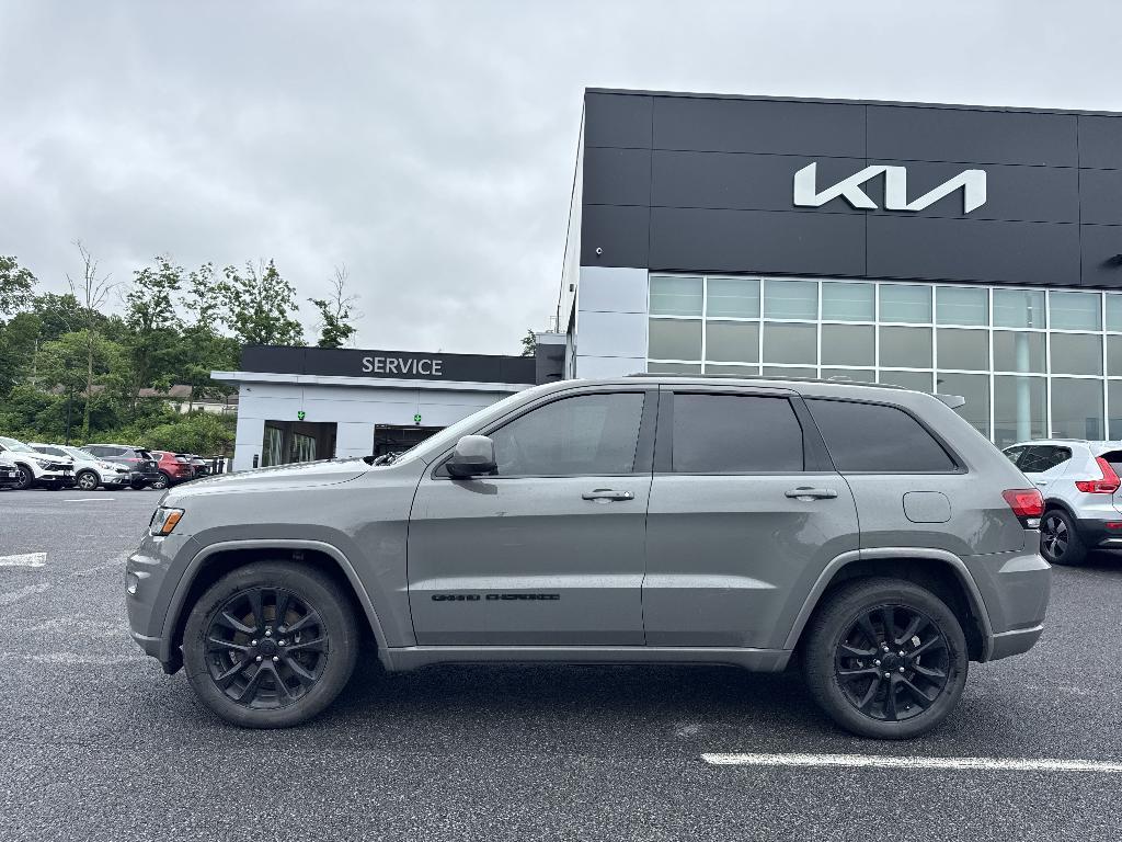 used 2021 Jeep Grand Cherokee car, priced at $23,356