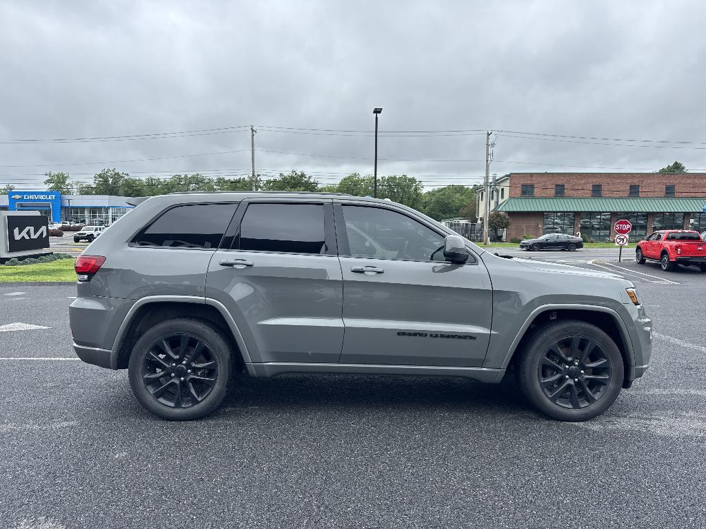 used 2021 Jeep Grand Cherokee car, priced at $23,356