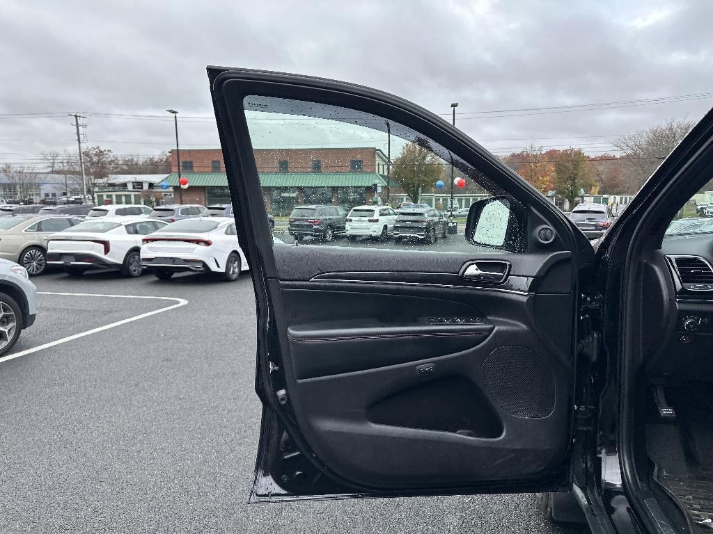 used 2020 Jeep Grand Cherokee car, priced at $18,895