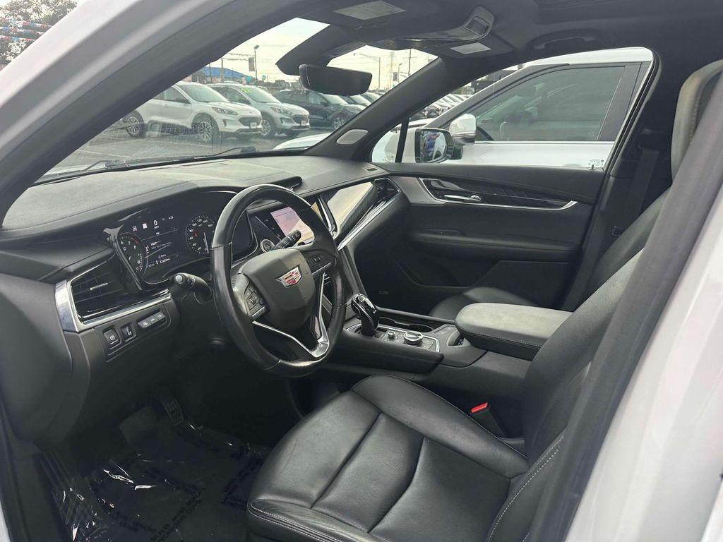 used 2022 Cadillac XT6 car, priced at $30,498