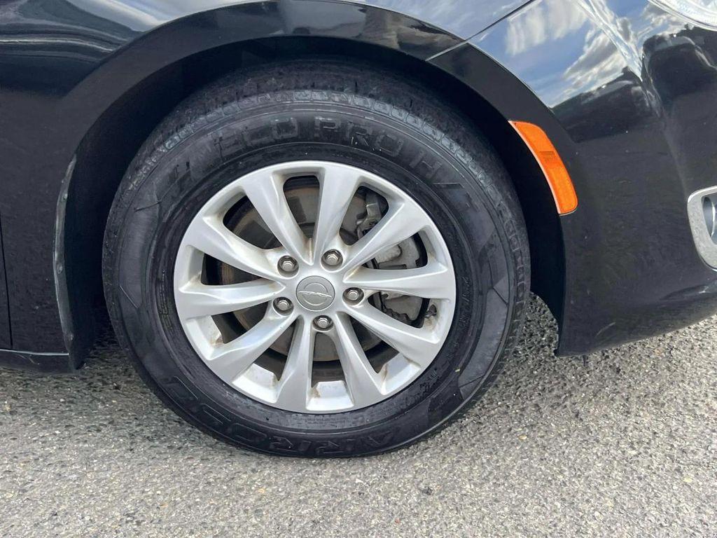 used 2018 Chrysler Pacifica car, priced at $13,998