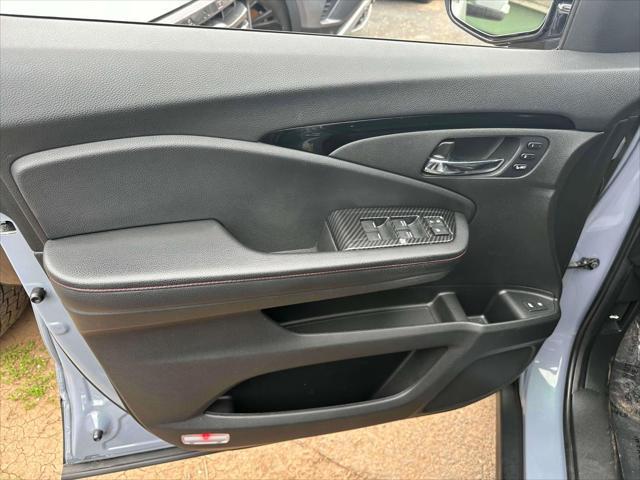 used 2022 Honda Pilot car, priced at $35,723