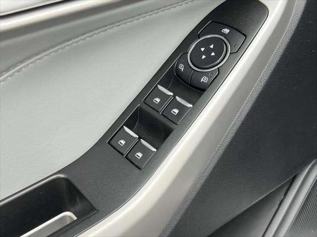 used 2022 Ford Explorer car, priced at $27,998