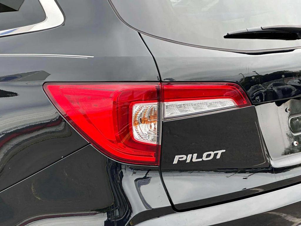 used 2022 Honda Pilot car, priced at $29,998