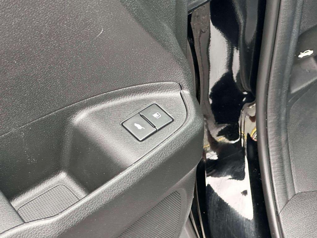 used 2022 Honda Pilot car, priced at $29,998