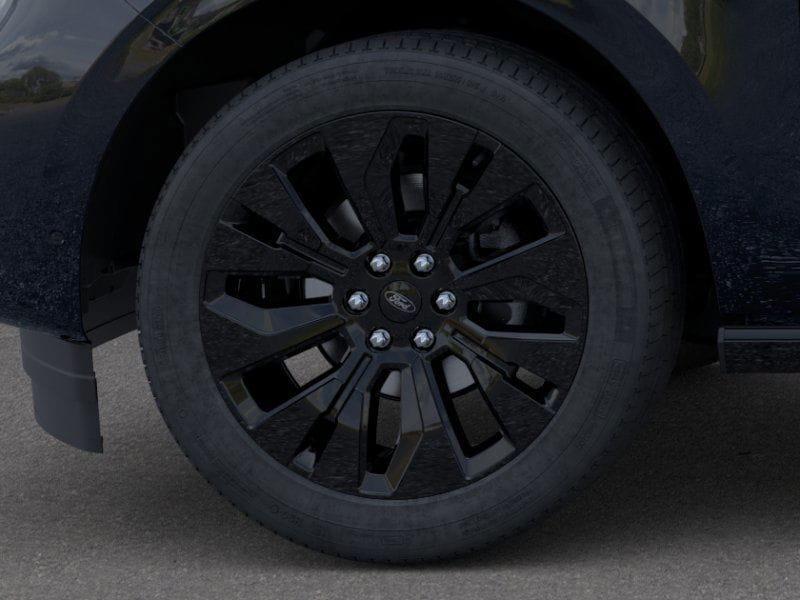 new 2025 Ford Expedition car, priced at $81,420