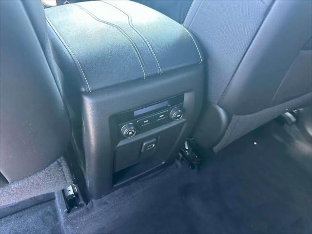 used 2022 Chevrolet Traverse car, priced at $27,998