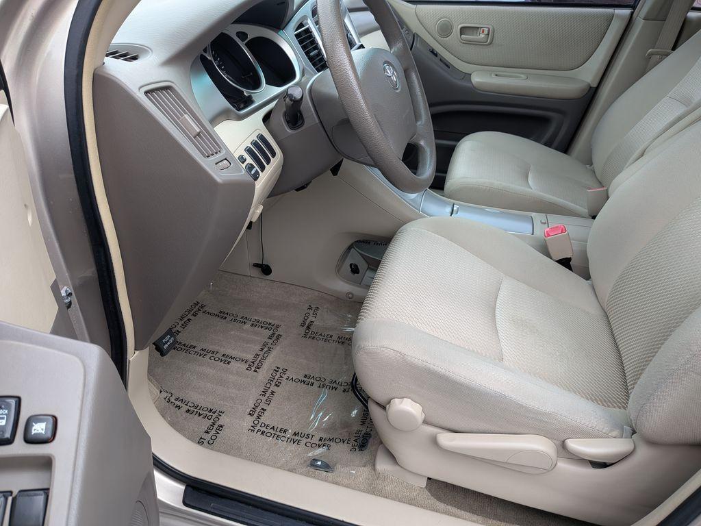 used 2006 Toyota Highlander car, priced at $7,988