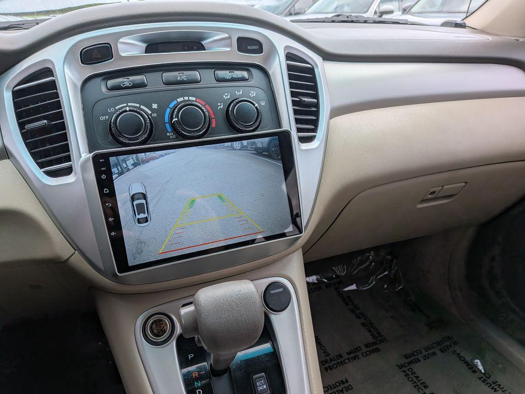 used 2006 Toyota Highlander car, priced at $7,988