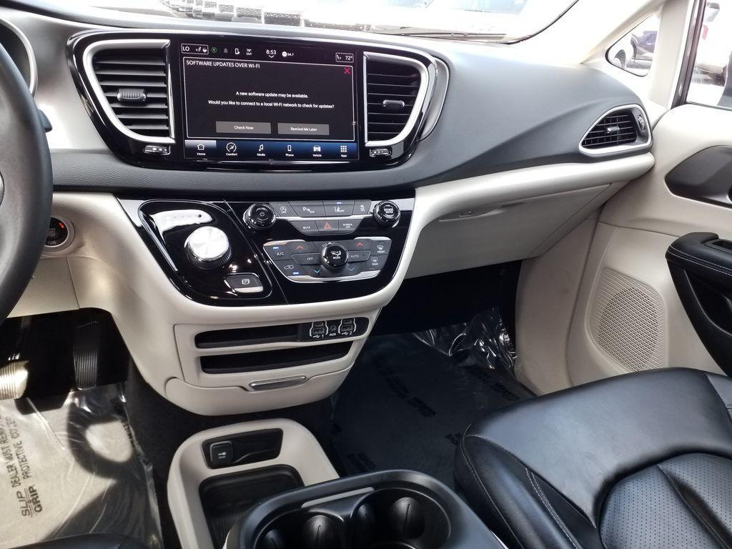 used 2023 Chrysler Pacifica car, priced at $25,226