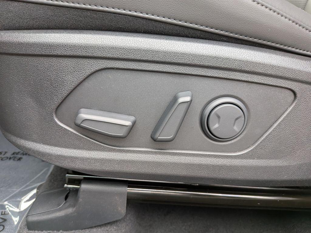 new 2026 Kia Sorento car, priced at $41,885