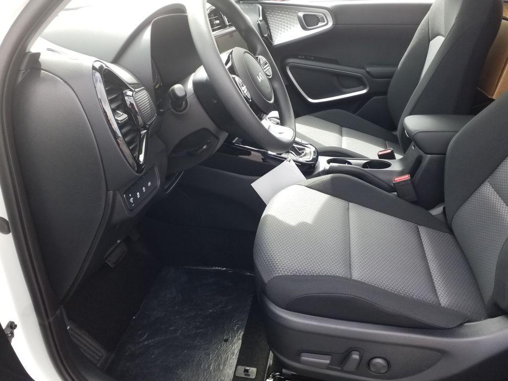 new 2025 Kia Soul car, priced at $25,215