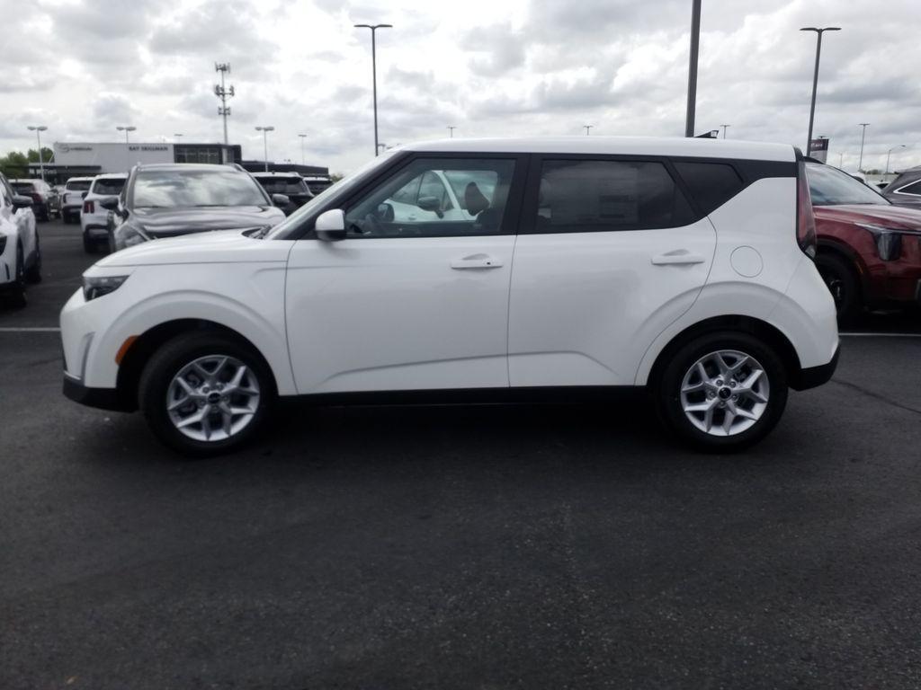 new 2025 Kia Soul car, priced at $25,215