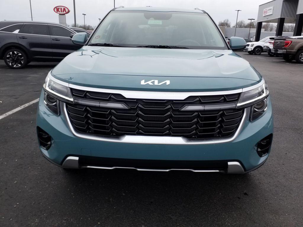 new 2025 Kia Seltos car, priced at $29,975
