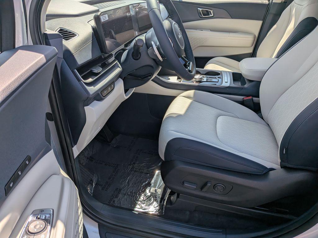 new 2026 Kia Carnival Hybrid car, priced at $44,885
