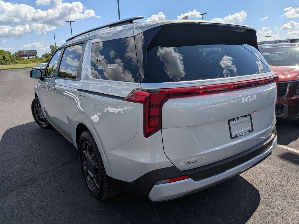 new 2026 Kia Carnival Hybrid car, priced at $44,885