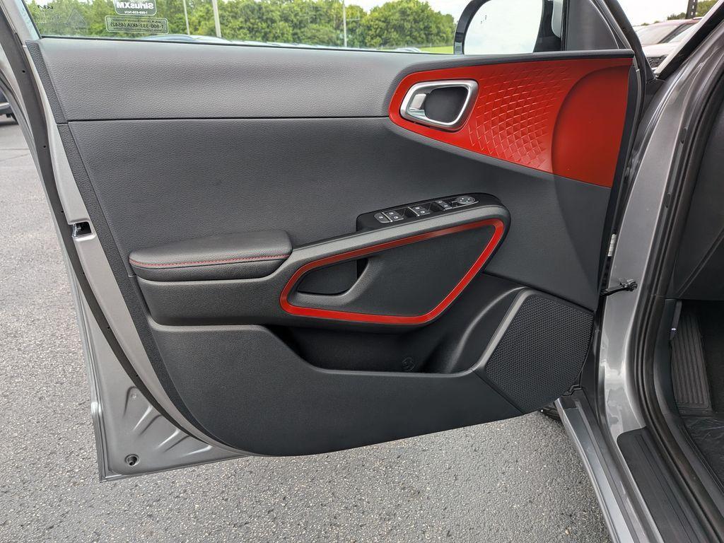 new 2025 Kia Soul car, priced at $25,295