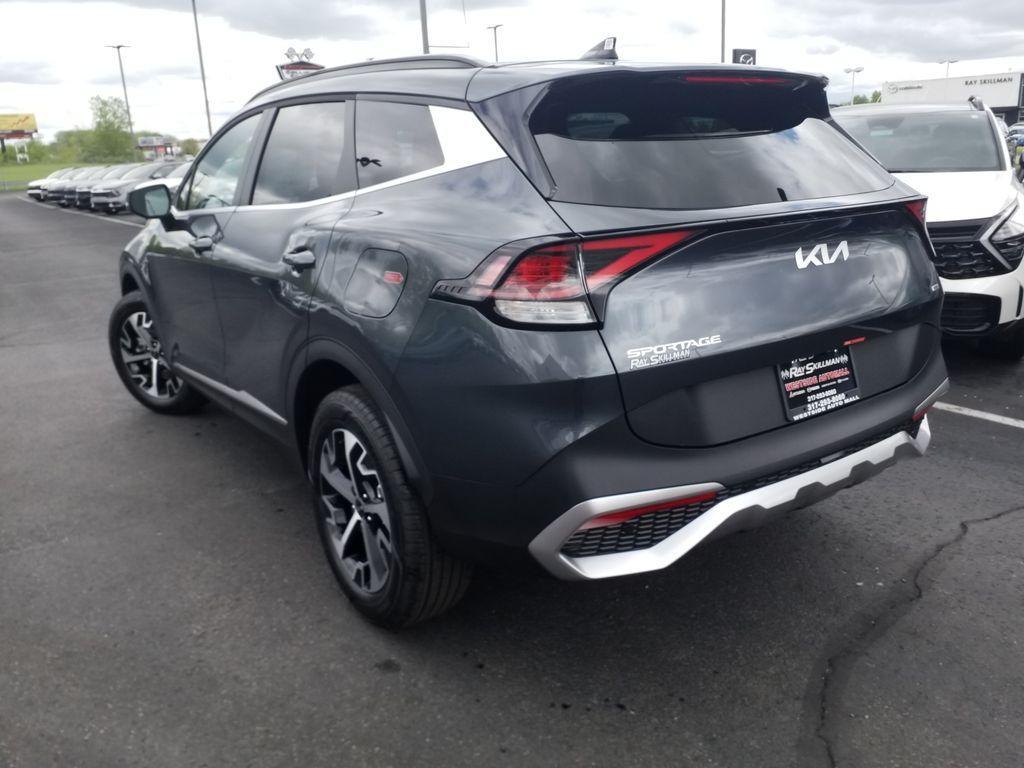 new 2025 Kia Sportage Hybrid car, priced at $35,880