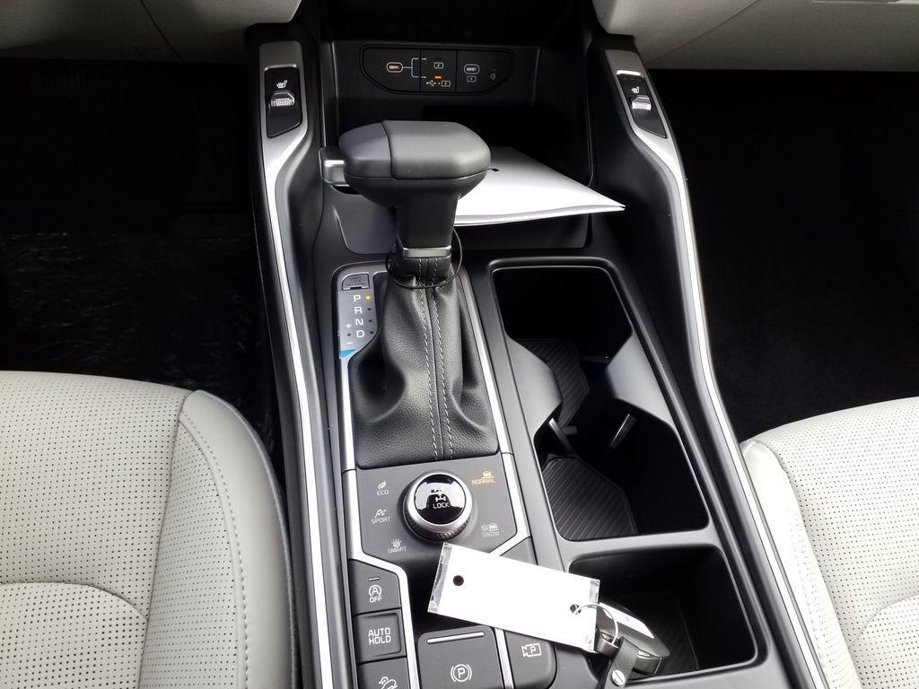 new 2025 Kia Sorento car, priced at $40,008