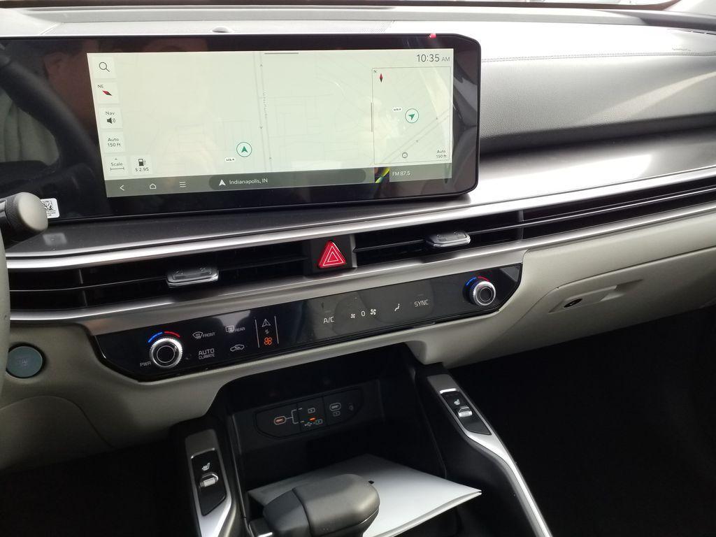 new 2025 Kia Sorento car, priced at $40,008