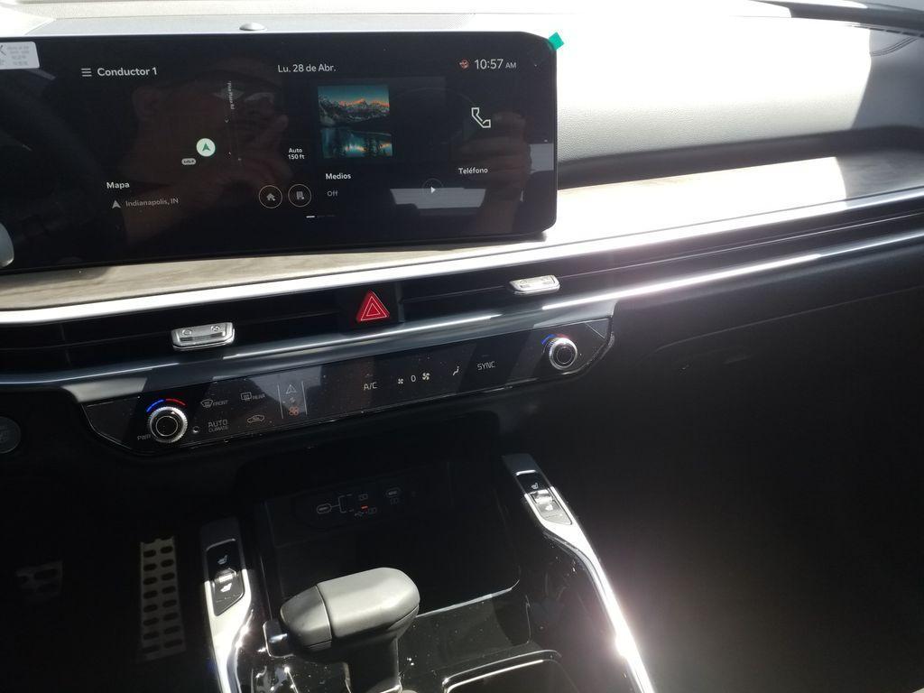 new 2025 Kia Sorento car, priced at $45,400