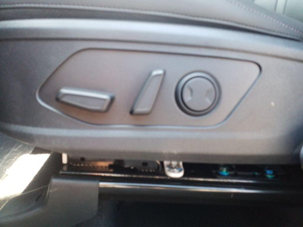 new 2025 Kia Sorento car, priced at $45,400