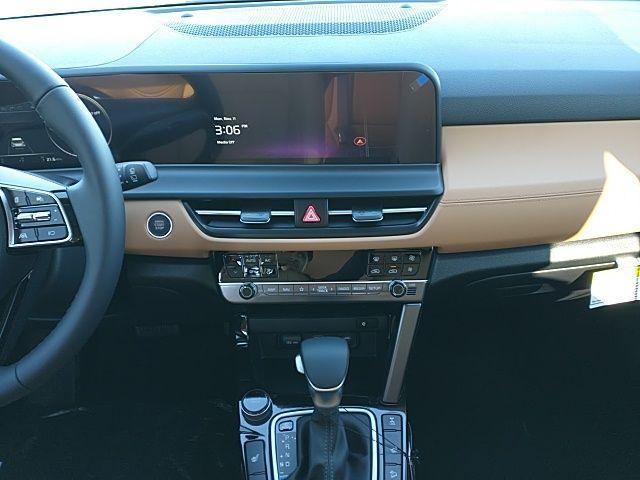 new 2025 Kia Seltos car, priced at $30,860
