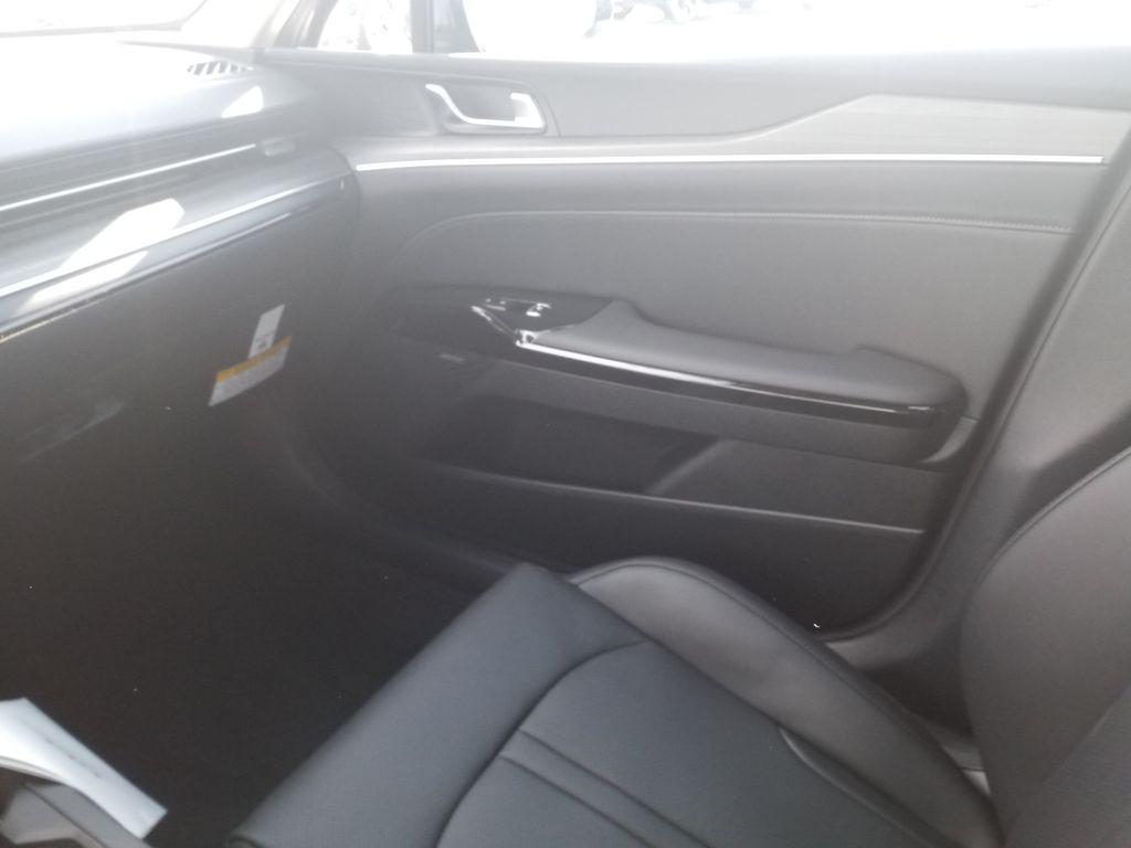 new 2025 Kia K5 car, priced at $35,645