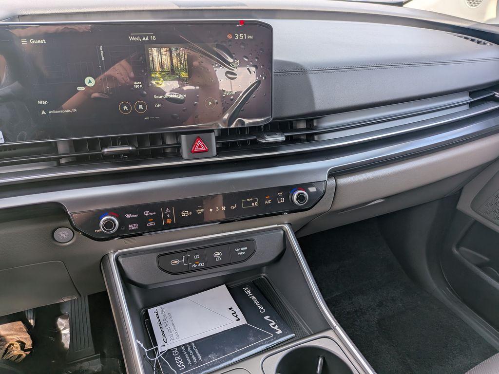 new 2026 Kia Carnival Hybrid car, priced at $42,685