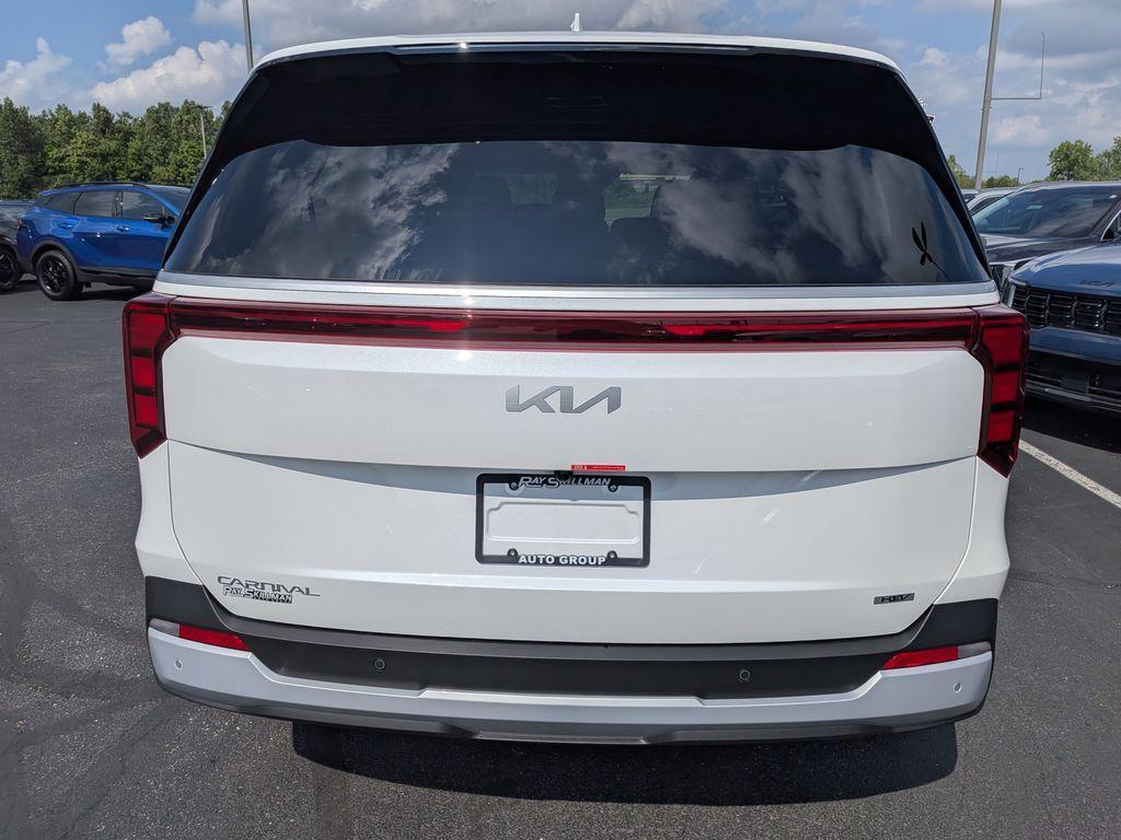 new 2026 Kia Carnival Hybrid car, priced at $42,685