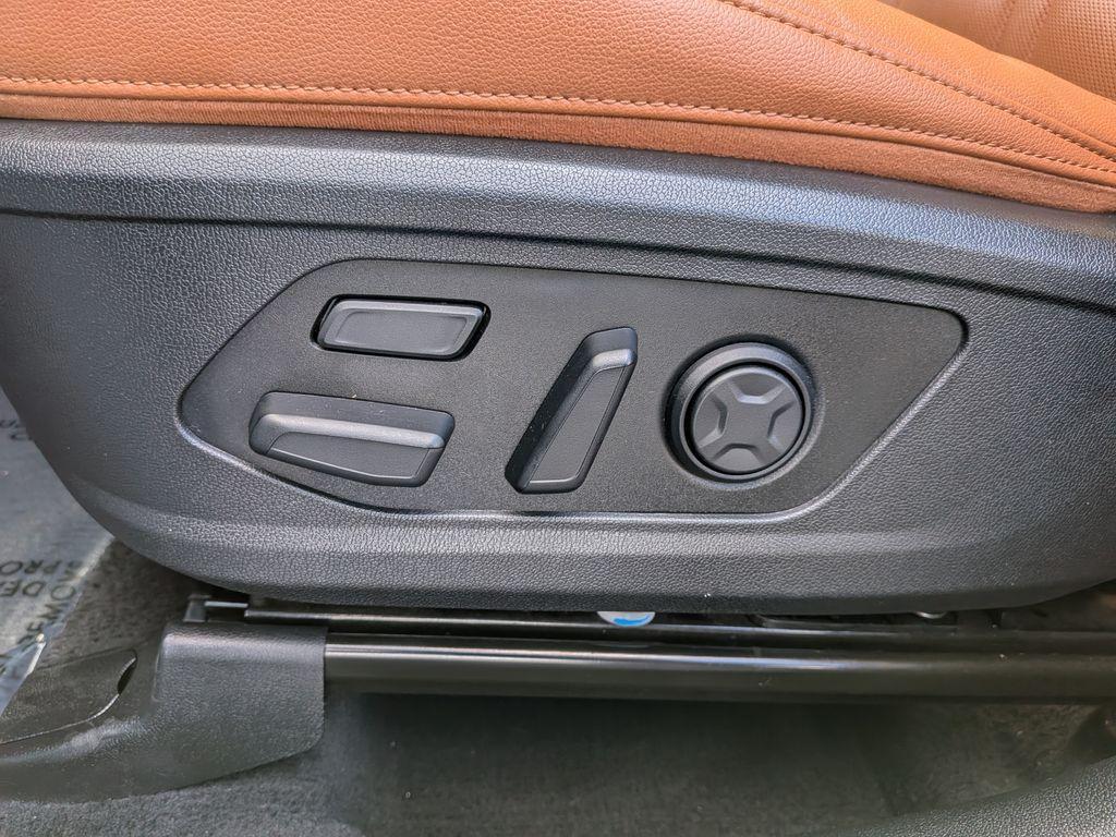 used 2023 Kia Sorento car, priced at $35,488