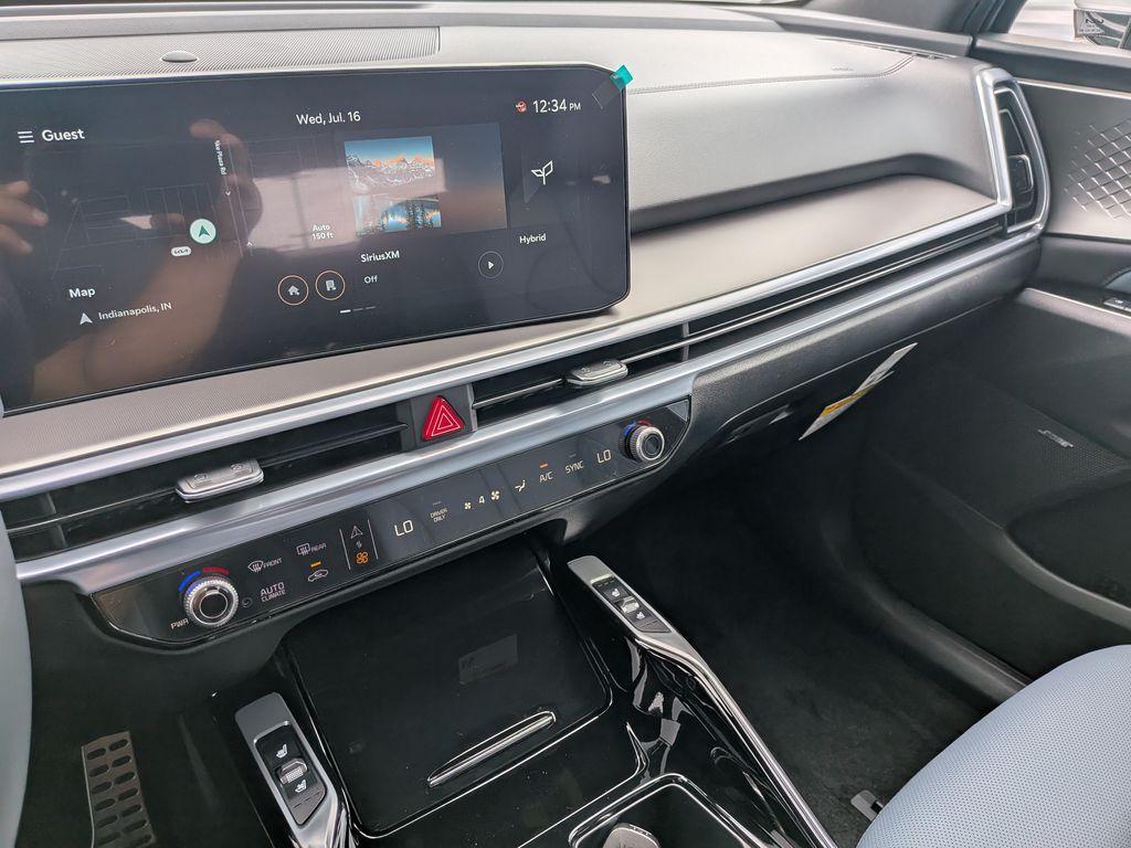 new 2025 Kia Sorento Hybrid car, priced at $44,385