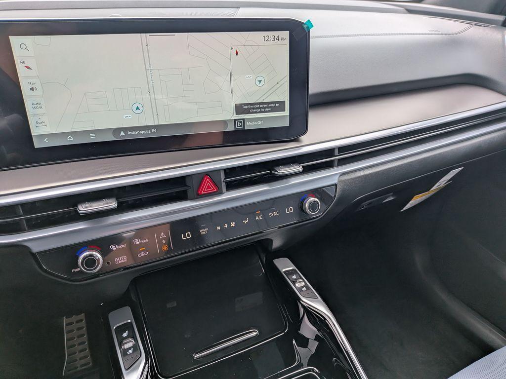 new 2025 Kia Sorento Hybrid car, priced at $44,385