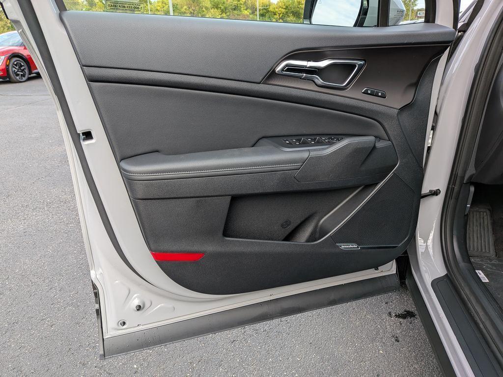 new 2026 Kia Sportage Hybrid car, priced at $41,530