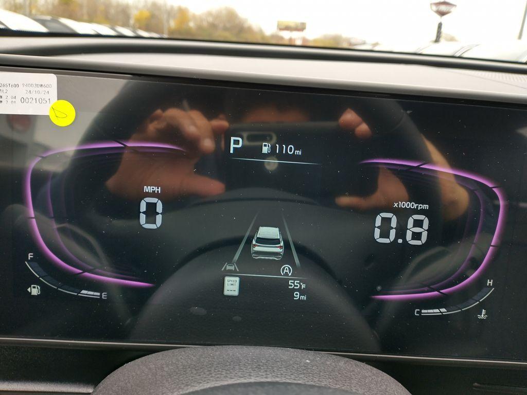 new 2025 Kia Sportage car, priced at $33,640