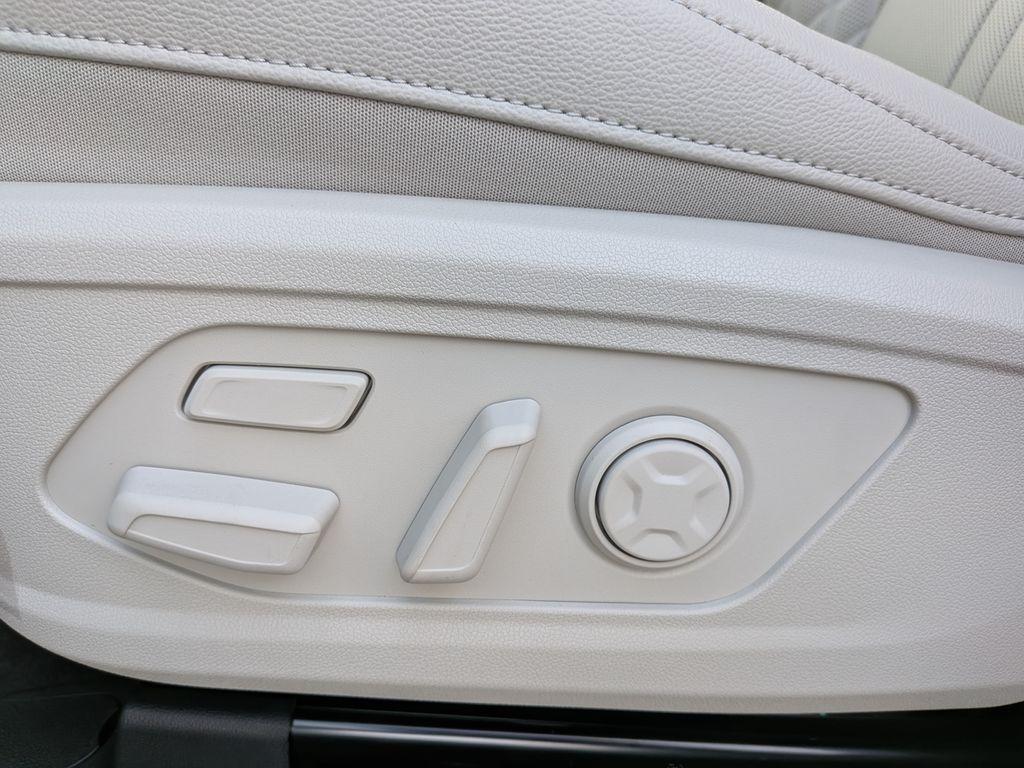 new 2026 Kia Sorento Hybrid car, priced at $46,895