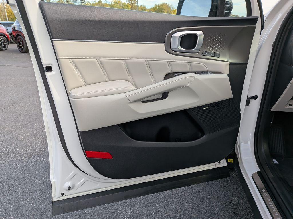 new 2026 Kia Sorento Hybrid car, priced at $46,895