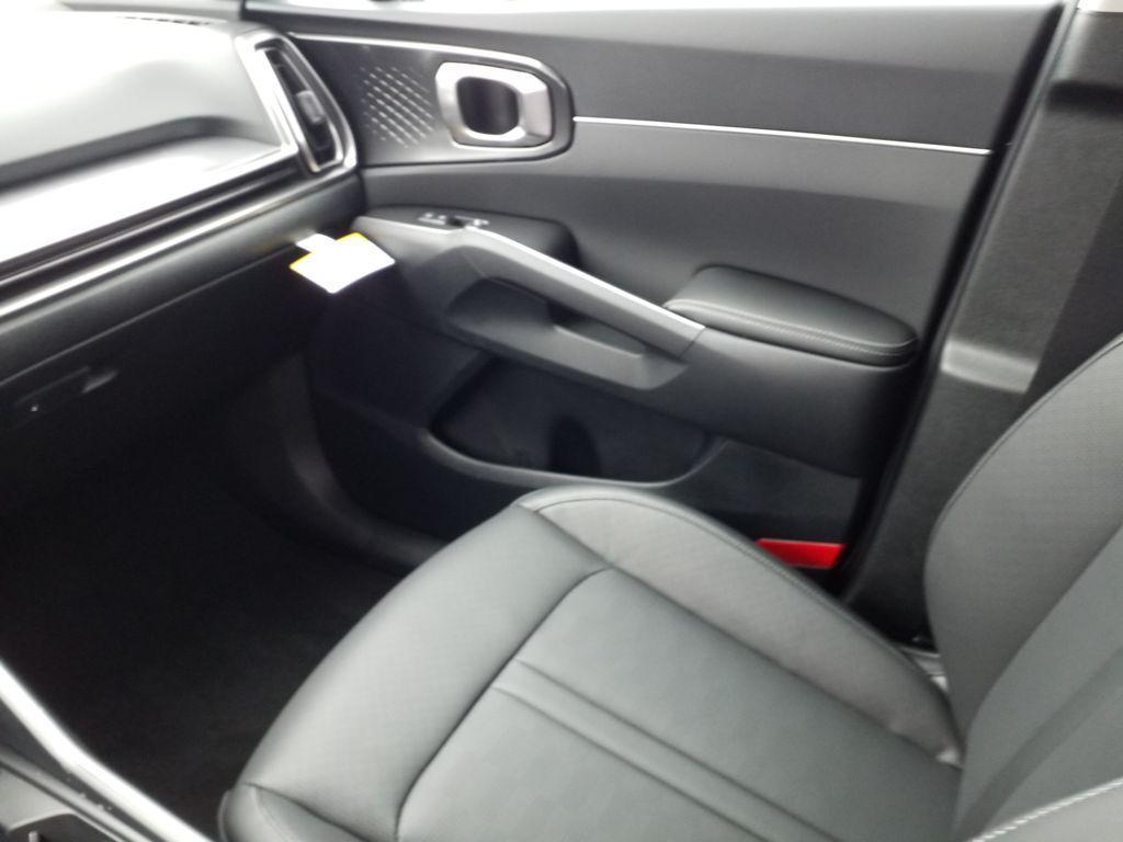 new 2025 Kia Sorento car, priced at $38,800