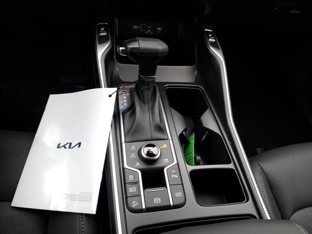 new 2025 Kia Sorento car, priced at $38,800