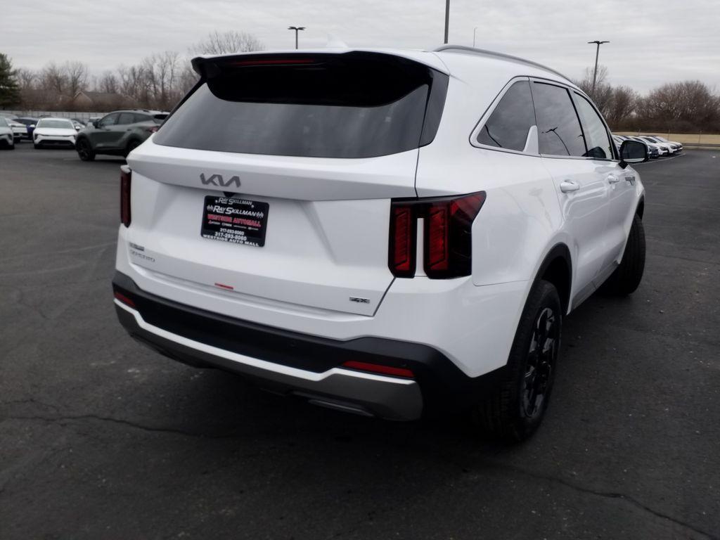 new 2025 Kia Sorento car, priced at $38,800