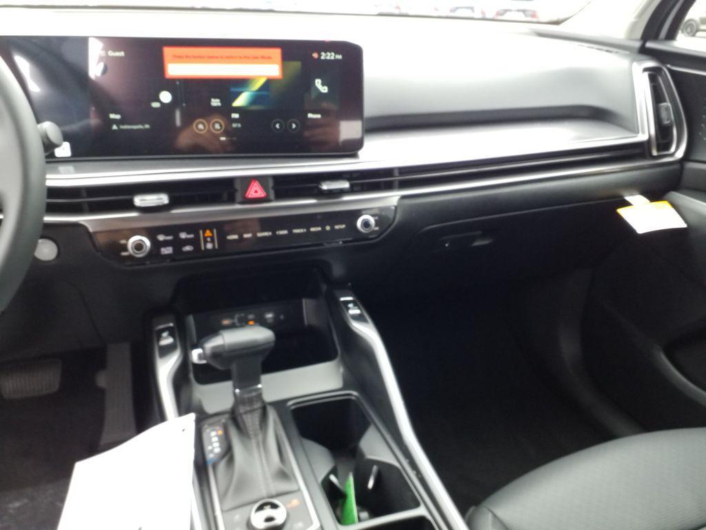 new 2025 Kia Sorento car, priced at $38,800