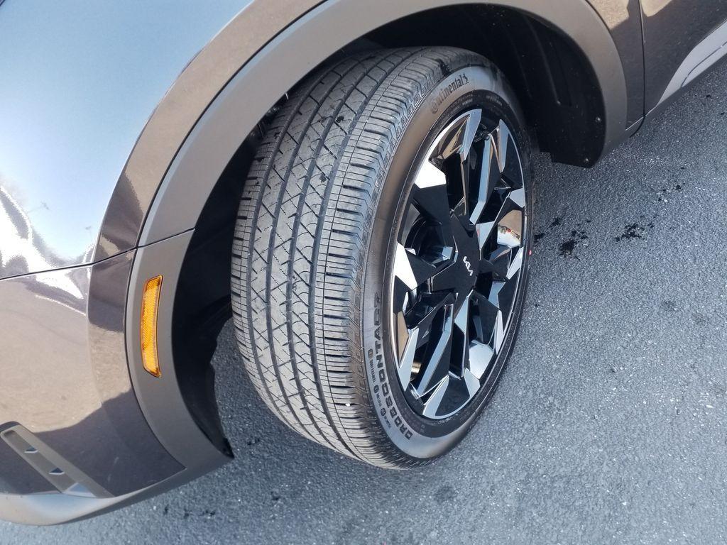 new 2025 Kia Sorento car, priced at $39,821