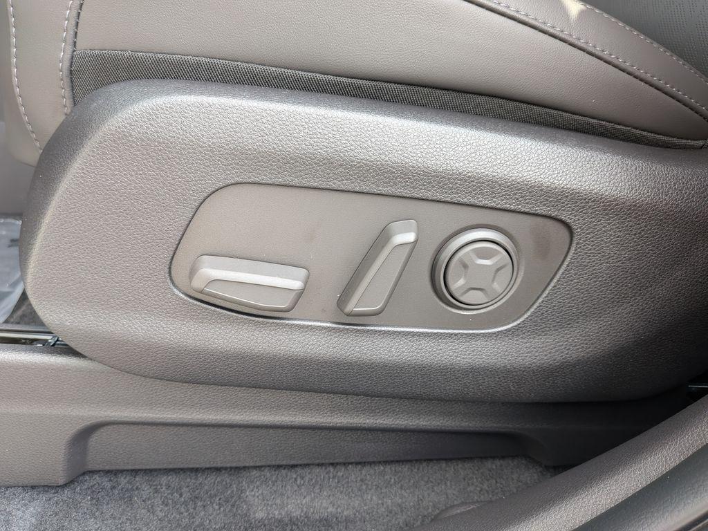 new 2026 Kia Carnival Hybrid car, priced at $49,231