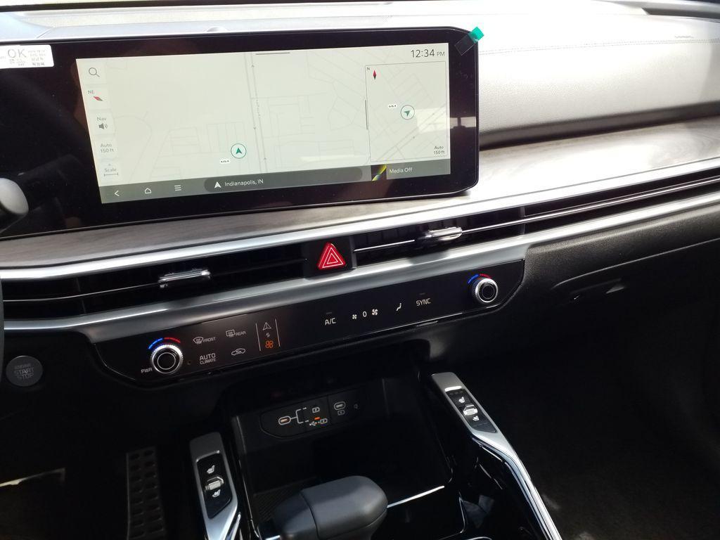 new 2025 Kia Sorento car, priced at $48,940