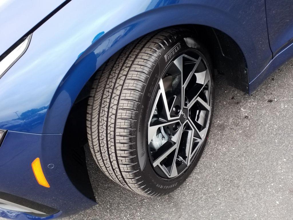 new 2025 Kia K5 car, priced at $36,050